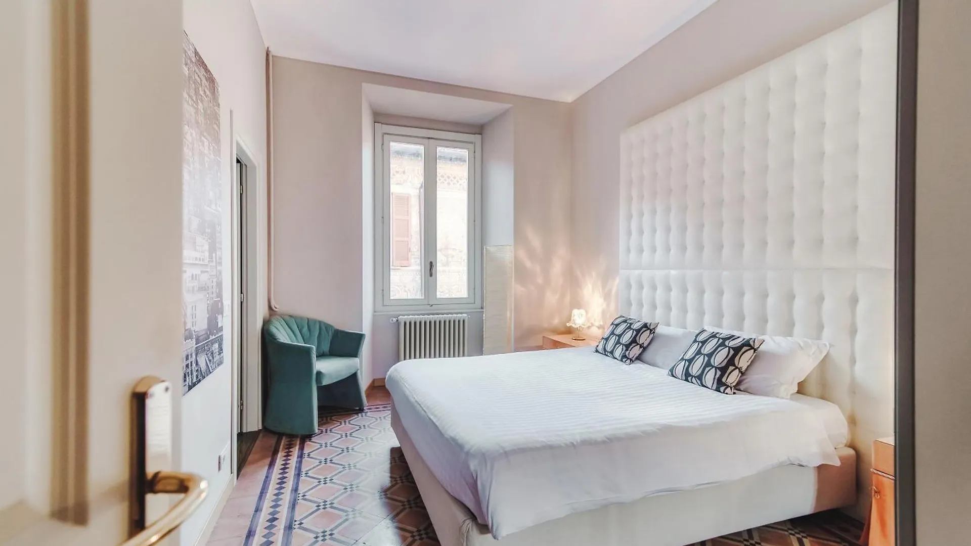 Joivy Fashion Suite 26 Como Apartment