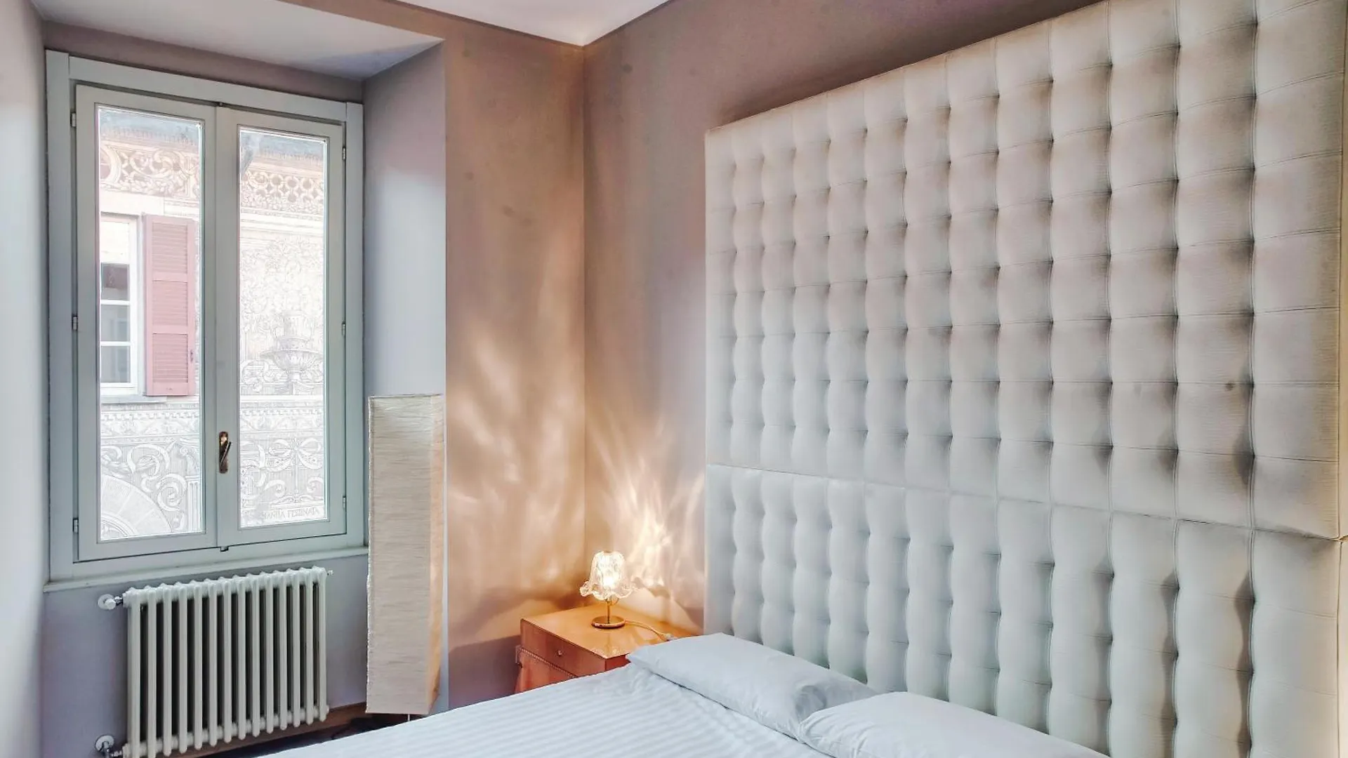 Joivy Fashion Suite 26 Como Apartment